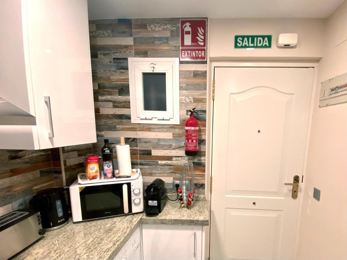 Sun Coast Benalmadena -- Superb Studio With 4 Pools, Gardens & Breakfast ภายนอก รูปภาพ