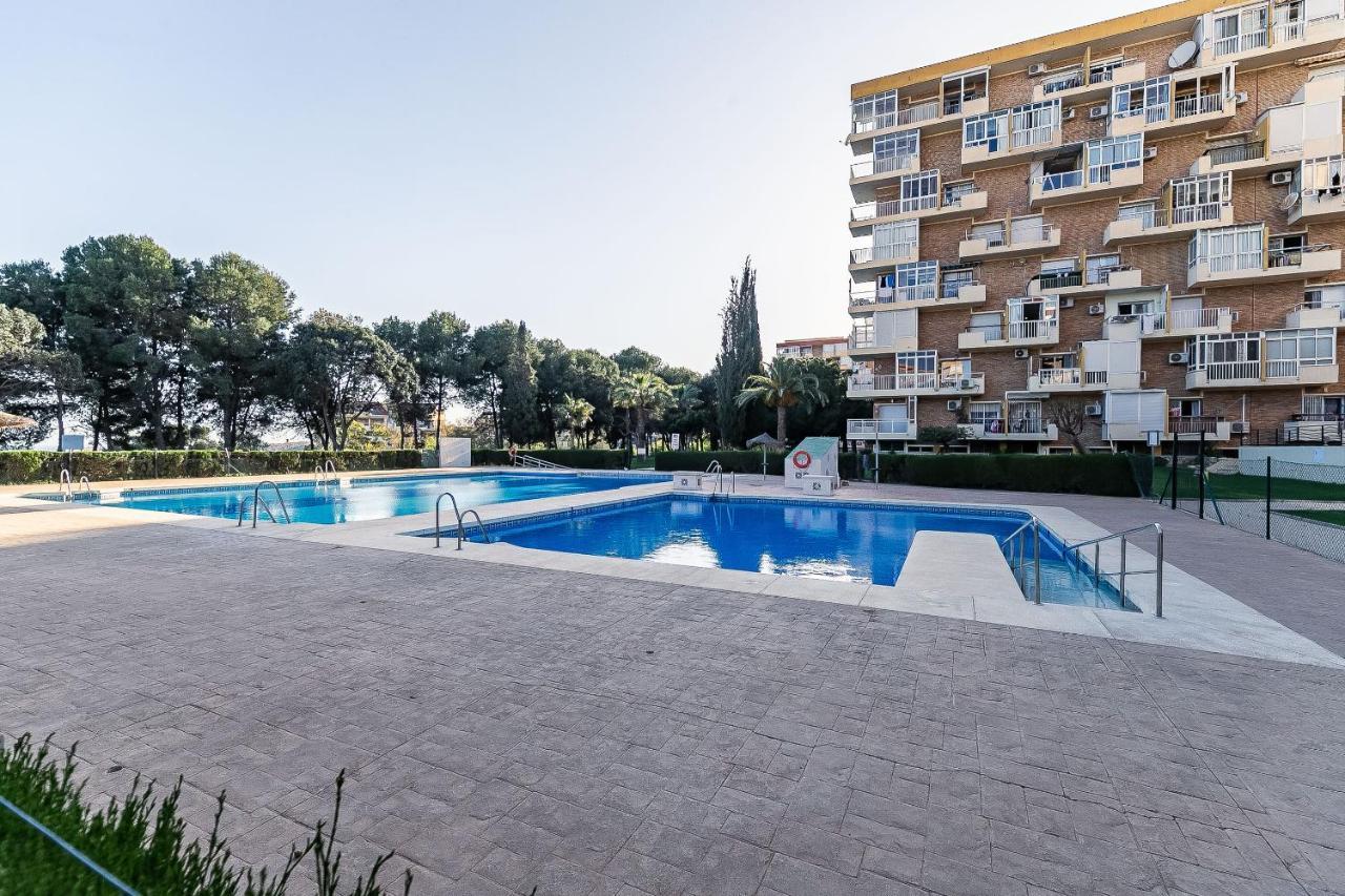 Sun Coast Benalmadena -- Superb Studio With 4 Pools, Gardens & Breakfast ภายนอก รูปภาพ