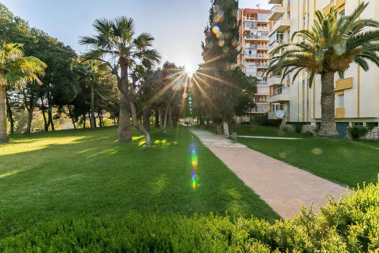 Sun Coast Benalmadena -- Superb Studio With 4 Pools, Gardens & Breakfast ภายนอก รูปภาพ