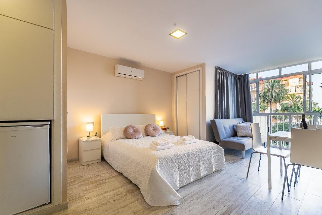 Sun Coast Benalmadena -- Superb Studio With 4 Pools, Gardens & Breakfast ภายนอก รูปภาพ