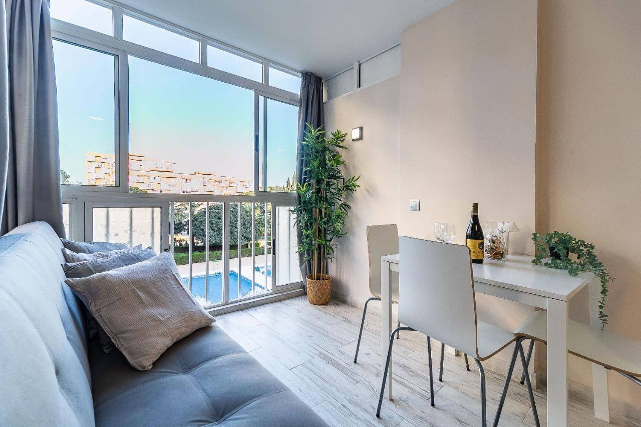 Sun Coast Benalmadena -- Superb Studio With 4 Pools, Gardens & Breakfast ภายนอก รูปภาพ